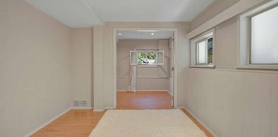 Ground floor unit in well maintained home in Cambie Village - Photo 2