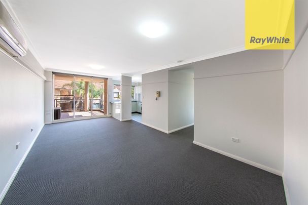 HOLIDAY RESORT-STYLE COMPLEX LIVING - Photo 1