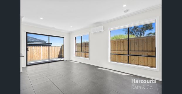 A little bit of country and Brand New! - Photo 1