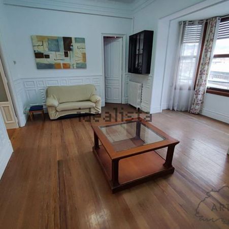 Alquiler de piso en Calle Hurtado de Amezaga - Photo 1