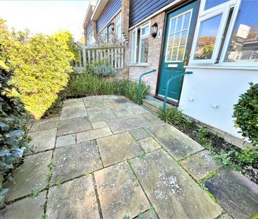 A 1 Bedroom Terraced Bungalow Instruction to Let in Hastings - Photo 2