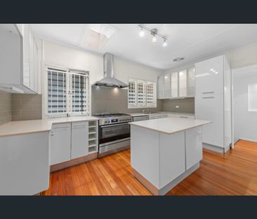 9 Benfield Street, Mitchelton, Qld 4053 - Photo 5