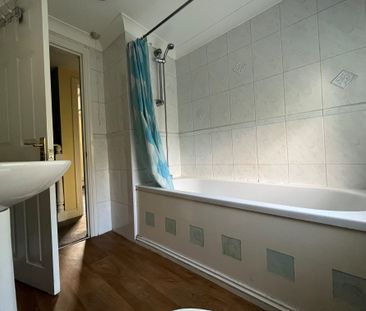 2 bedroom house to rent High Street, Kelvedon, CO5 - Photo 5