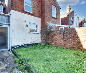 5 bedroom terraced house to rent - Photo 2