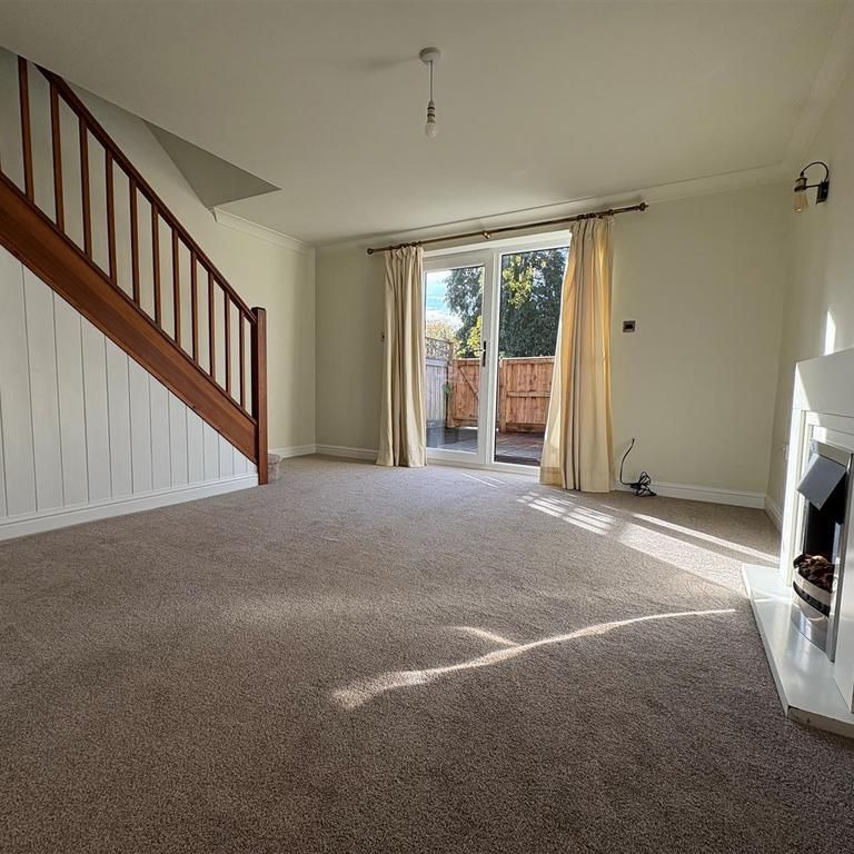 2 bedroom terraced house to rent - Photo 1