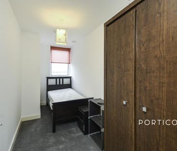 3 bedroom flat to rent - Photo 2