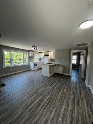 For Lease - 9 Gunn Street Unit# 1, Barrie, Ontario - Photo 1
