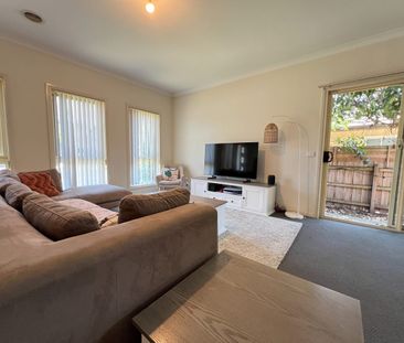 Modern 3 Bedroom Unit - Photo 1