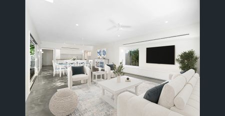 Coastal Luxury Awaits – Stunning Beachside Rental Home - Photo 5