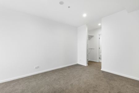 Convenient Location, Spectacular Outlook - Photo 4