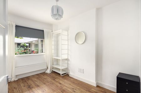 2 Bed Flat, Mundania Court, SE22 - Photo 4