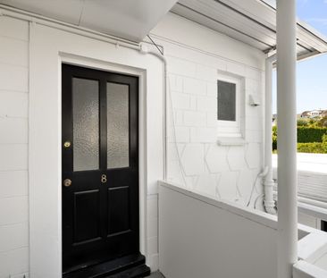 Cute and Convenient - Photo 3