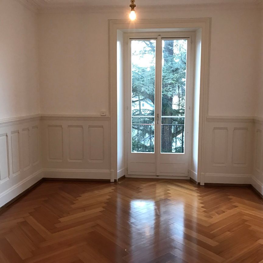Charming 2.5 room apartment – Available from 01.03.2026 - Photo 1