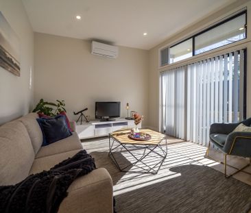 Near New Flat! - Photo 1