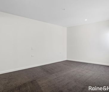 Luxury Apartment - Photo 6