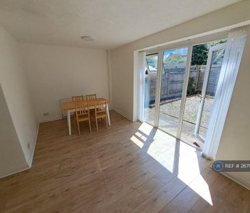 2 bedroom terraced house to rent - Photo 2