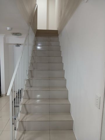 Ashfield - Photo 2