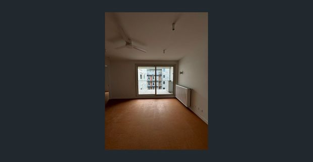 Superb Two Bedroom Apartment! - Photo 1