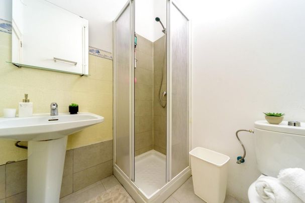 Modern room in Fernández de los Ríos - Photo 1