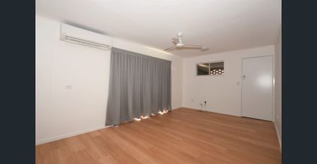 NEAT TWO BEDROOM UNIT! - Photo 2