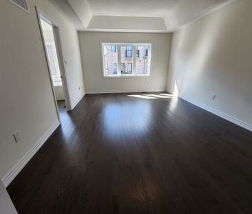 For Lease - 21 Coho Drive, Whitby, Ontario - Photo 4