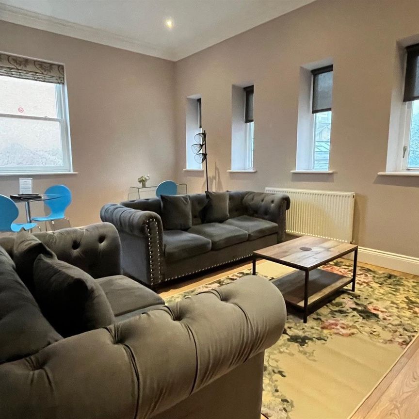 18 Kings Road - Photo 1