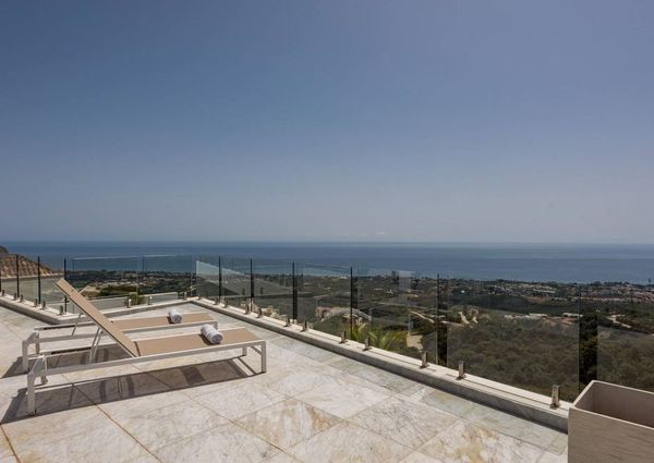 Luxury Villa for rent in Marbella Del Este, Andalusia