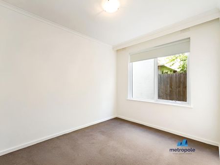 2/113 Addison Street, ELWOOD, VIC - Photo 4