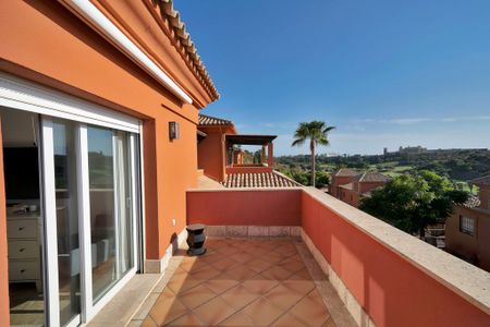 5 bedroom luxury Semidetached House for rent in Marbella, Andalusia - Photo 2