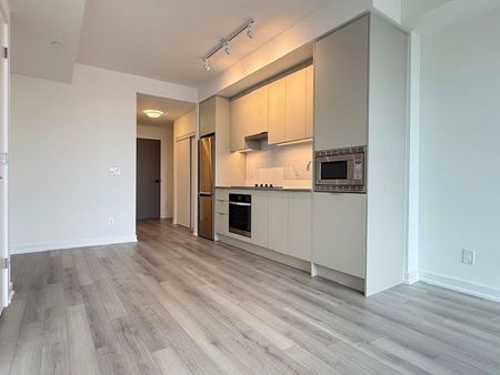 For Lease - 3071 Trafalgar Road Unit# 1007, Oakville, Ontario - Photo 4