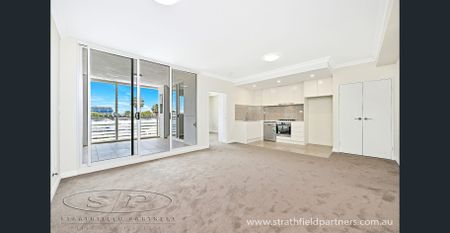 Terrace Apartment, PARK TOWER - Photo 3