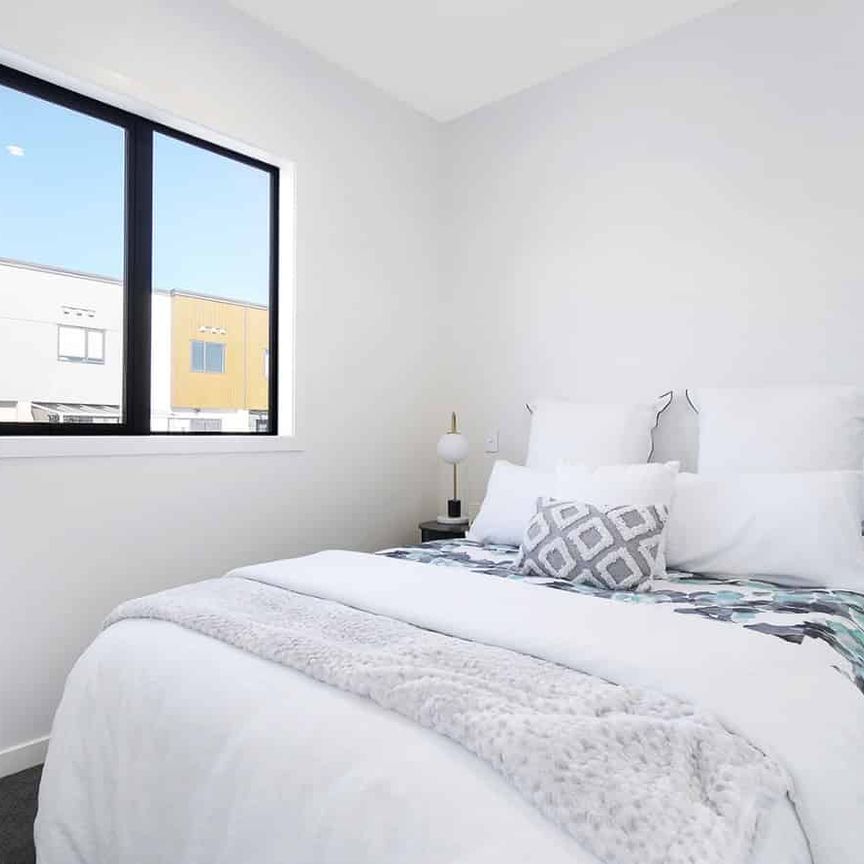 2 bed & 2 lounge - Photo 1