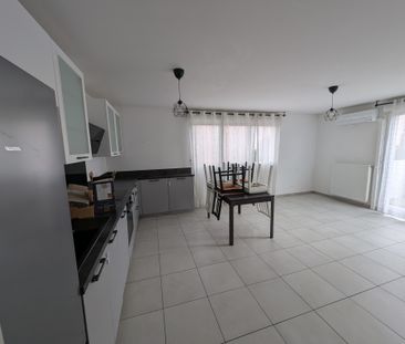 Location Appartement 3 pièces 66m² BRON 69500 - Photo 2