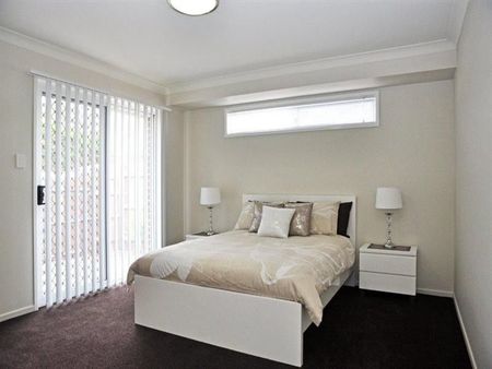 7 Blades Court, Middle Ridge QLD 4350 - House For Rent | Domain - Photo 2