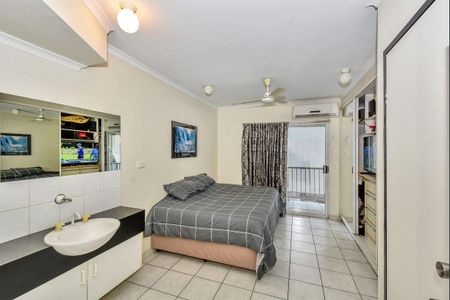 89/21 Cavenagh Street, Darwin City, NT 0800 - Photo 2