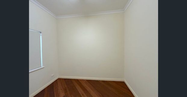 Freshly Painted 3-Bedroom Home in the Heart of Cannington - Photo 1