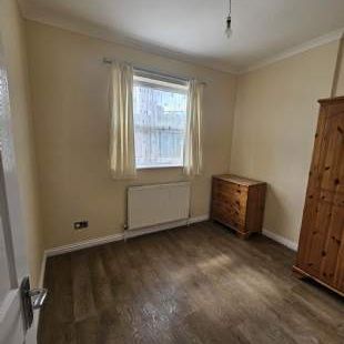 3 bedroom property to rent in London - Photo 1