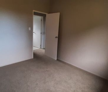 Great Location 3 bed Family home - Photo 5