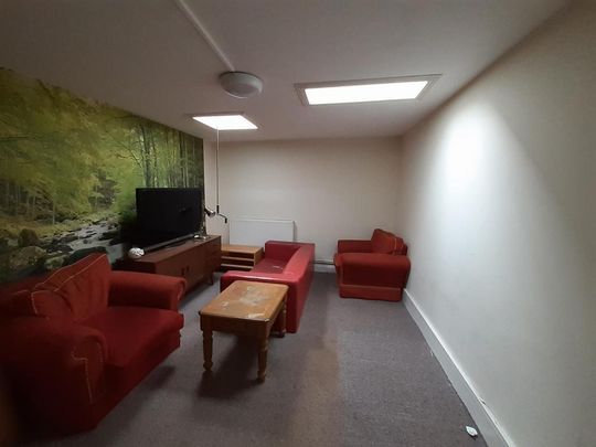 3 bedroom apartment to rent - Photo 1