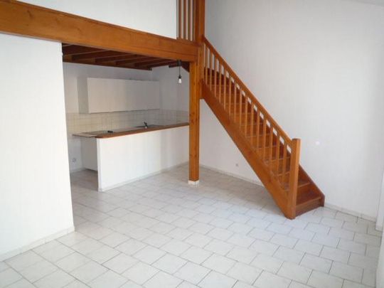 Location Appartement 3 pièces 44m² MARSEILLE 6ème - Photo 1