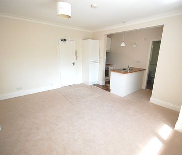 1 bed studio flat to rent in R L Stevenson Avenue, Westbourne, BH4 - Photo 1