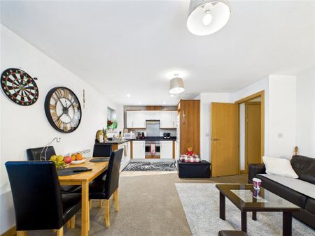 2 bedroom apartment to rent - Photo 3