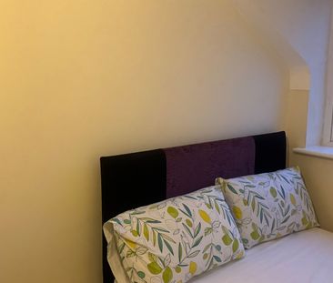 Room in a Shared House, Blueberry Avenue, M40 - Photo 4