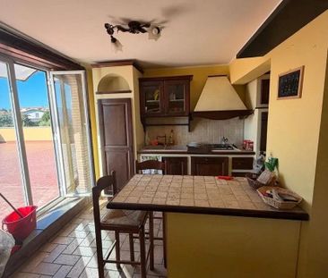LARIANO BILOCALE ARREDATO Con TERRAZZO PRIVATO - Photo 2