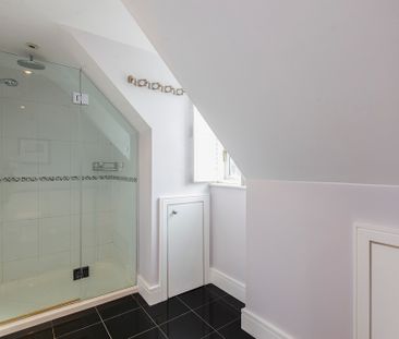 Cottenham Park Road, SW20, London - Photo 2