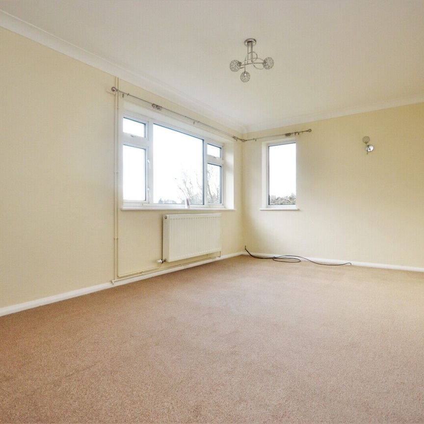 St. Clements, CM6, Dunmow - Photo 1