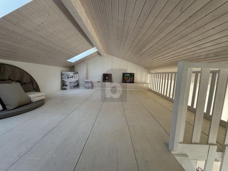 TRÈS LUMINEUX AVEC VUE IMPRENABLE SUR LE LAC - Photo 2