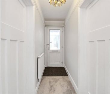 2 bedroom bungalow to rent - Photo 2