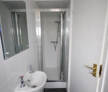 4 bedroom terraced house to rent - Photo 1