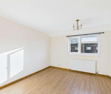 St Martins Way, Thetford, IP24 - Photo 6